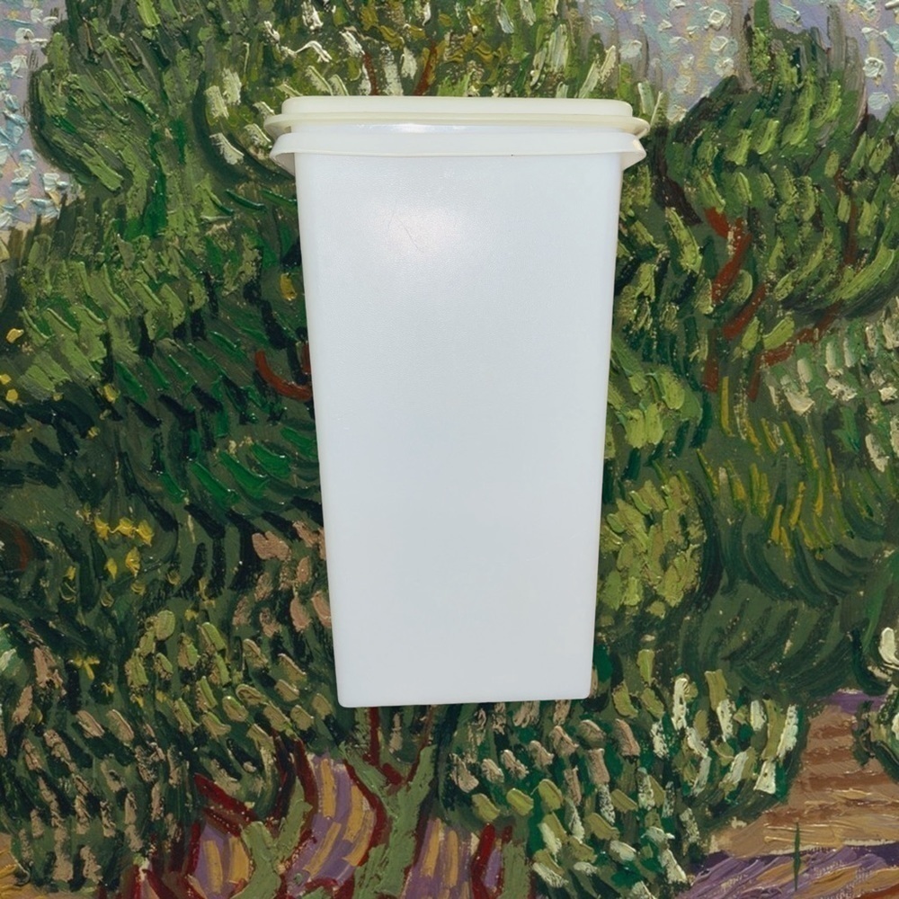 Vintage Tupperware 1315-2 Cracker Keeper #1314-5 White Storage Container w/lid